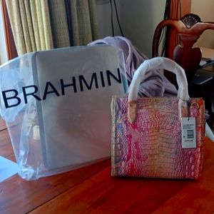 New BRAHMIN pocketbook never used still in bag